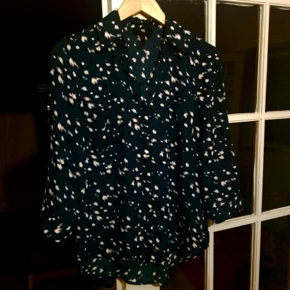 IZ byer Green printed blouse